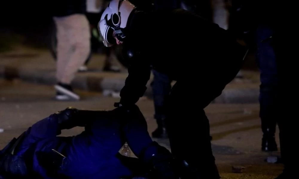 Κυψέλη: "Γυαλιά καρφιά" η περιοχή από συγκρούσεις χουλιγκάνων